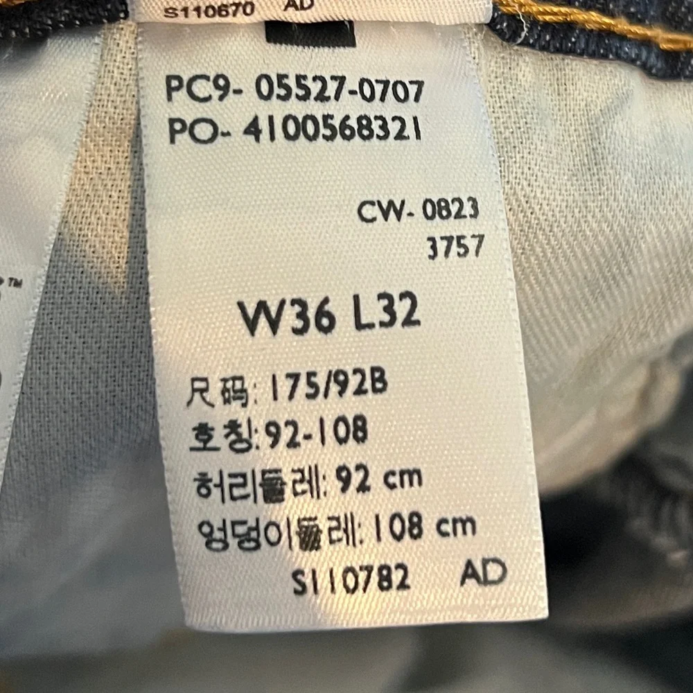 Levi's Blue Jeans Size W36 L32 - Picture 7 of 7